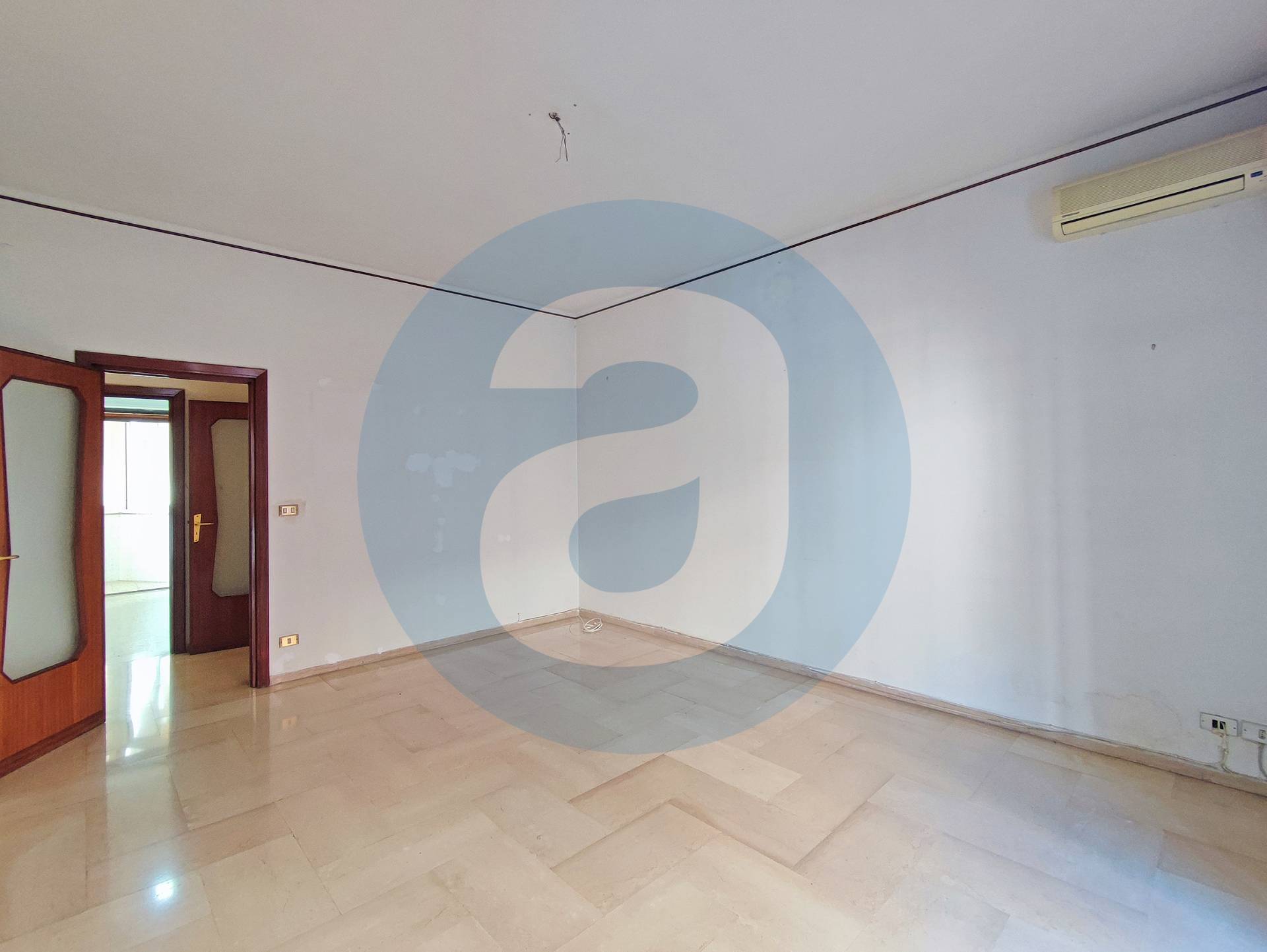 Appartamento di  4 vani /125 mq  a Bari - San Pasquale alta (zona S. Pasquale)