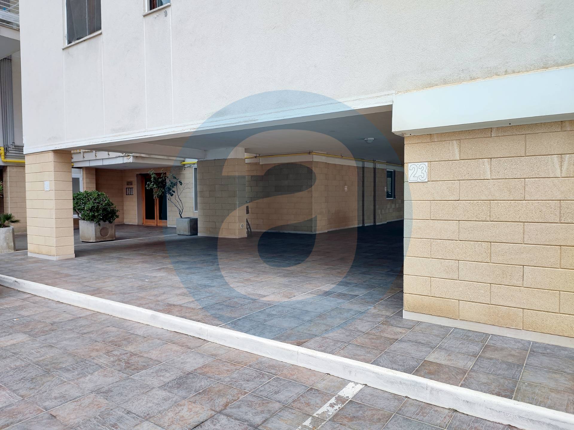 Appartamento di  4 vani /125 mq  a Bari (zona San Cataldo - Faro)