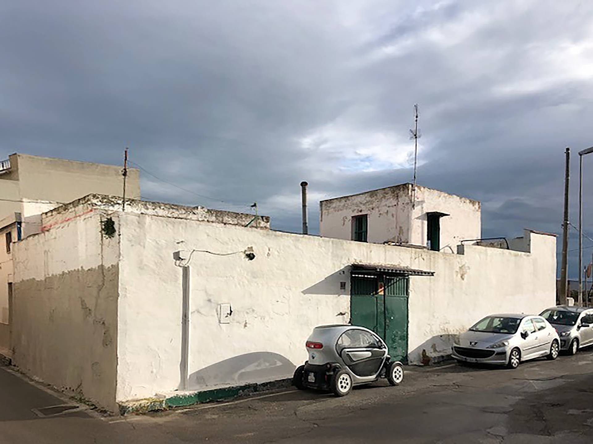 Casa indipendente di  4 vani /156 mq  a Bari - Ceglie del Campo (zona Ceglie del Campo)