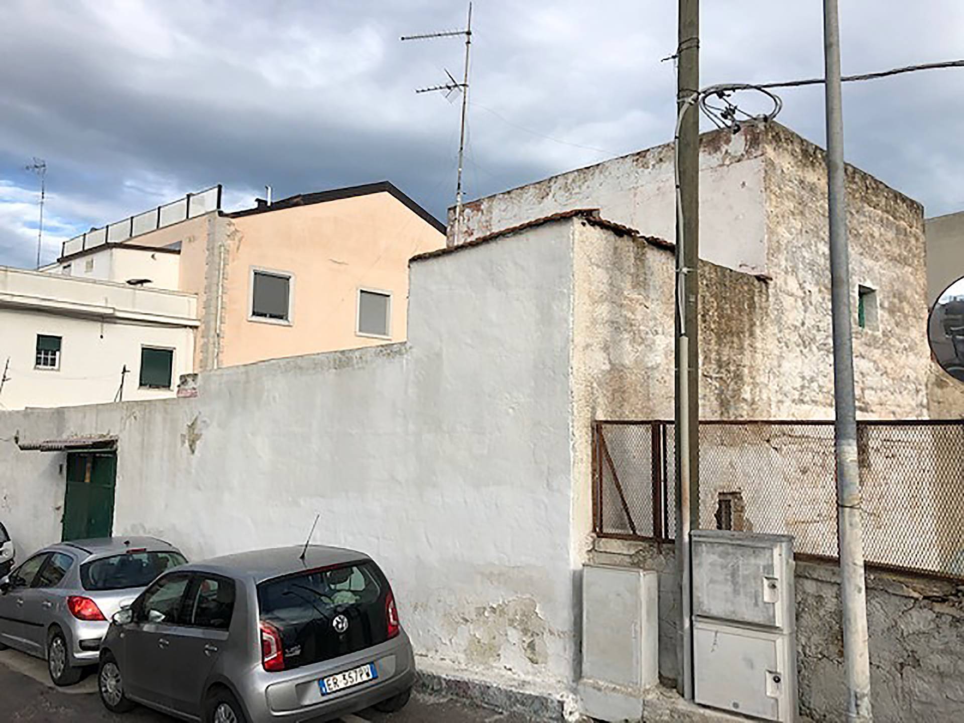 Casa indipendente di  4 vani /156 mq  a Bari - Ceglie del Campo (zona Ceglie del Campo)