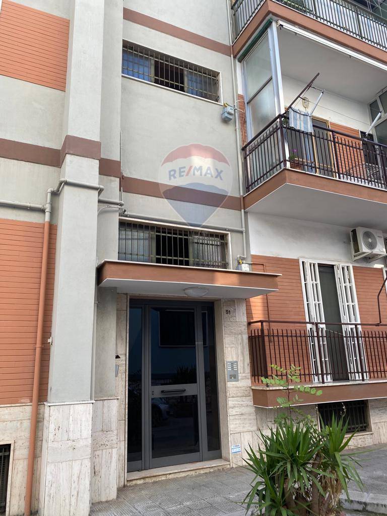 Appartamento di  3 vani /90 mq  a Bari - Poggiofranco (zona Poggiofranco)