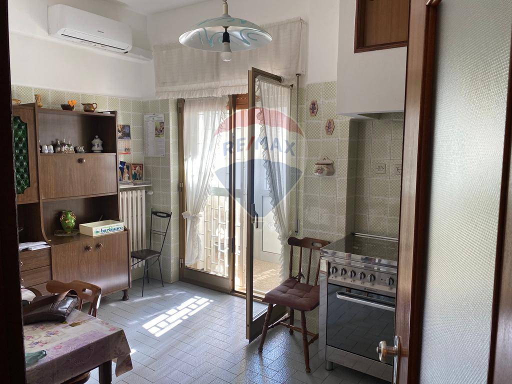 Appartamento di  3 vani /90 mq  a Bari - Poggiofranco (zona Poggiofranco)