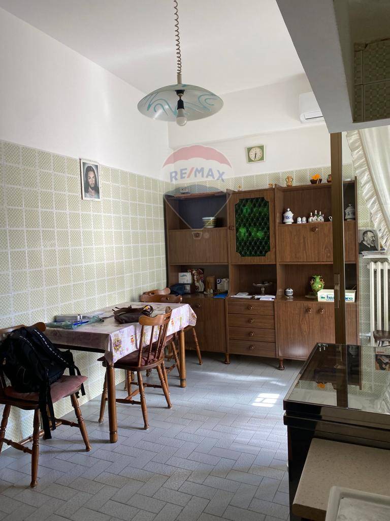 Appartamento di  3 vani /90 mq  a Bari - Poggiofranco (zona Poggiofranco)