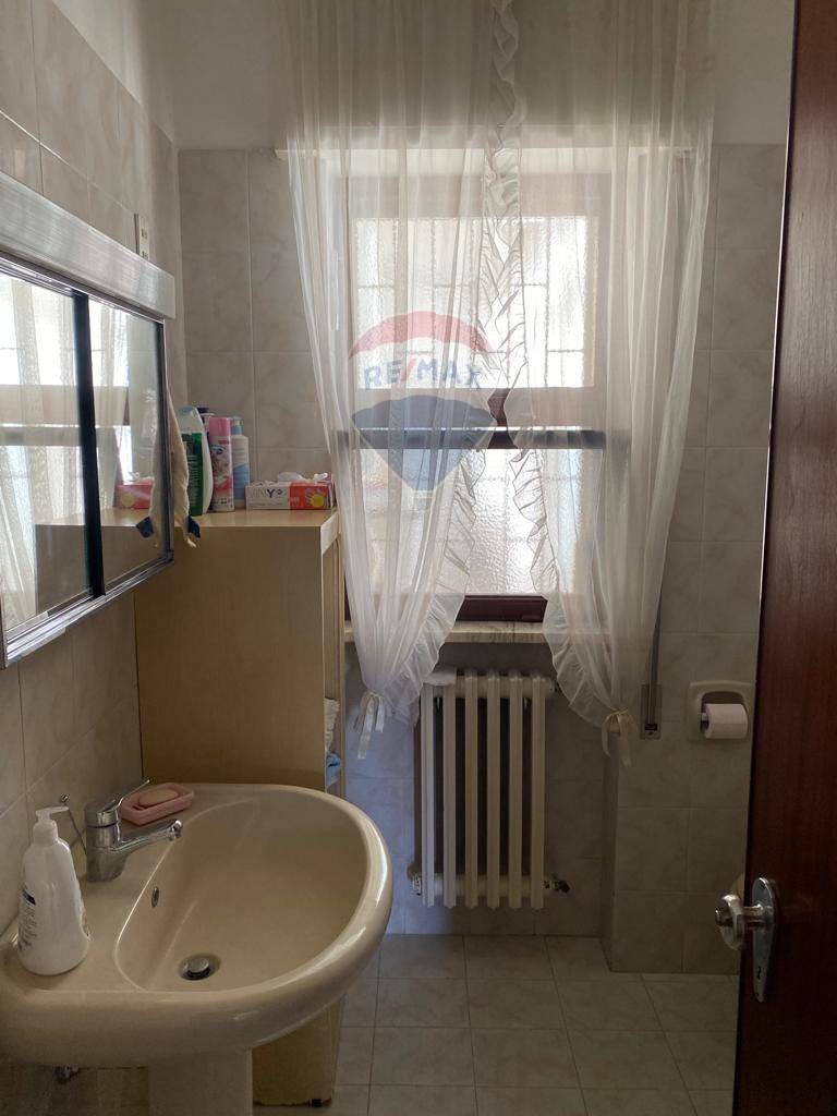 Appartamento di  3 vani /90 mq  a Bari - Poggiofranco (zona Poggiofranco)