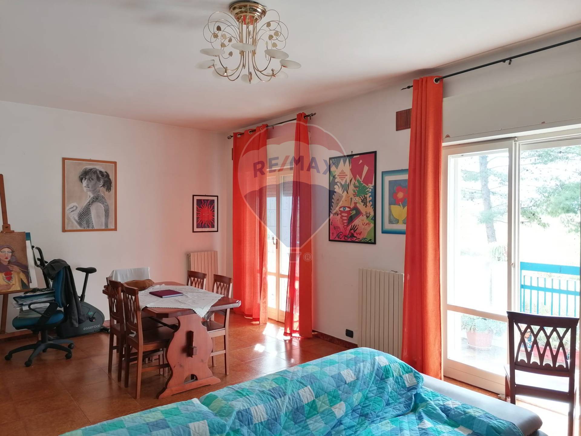 Appartamento di  4 vani /120 mq  a Bari - San Paolo (zona San Paolo)