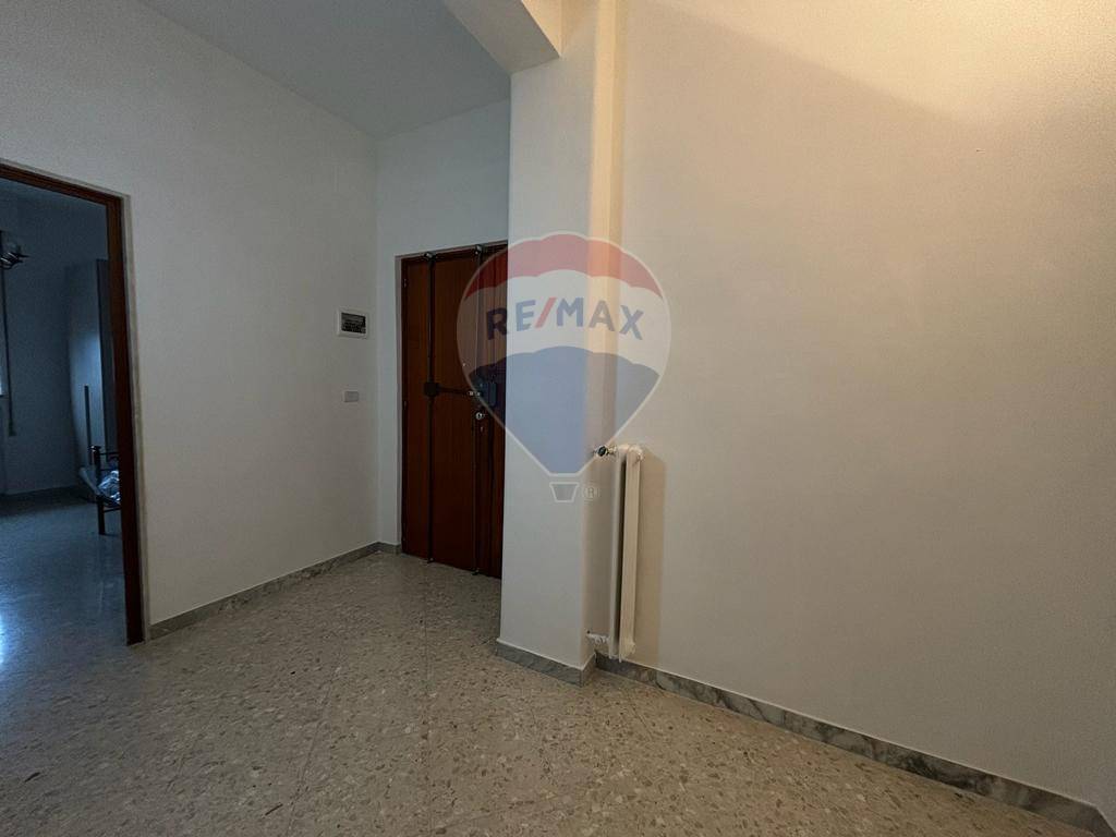 Appartamento di  3 vani /80 mq  a Bari - Libertà (zona Libertà )