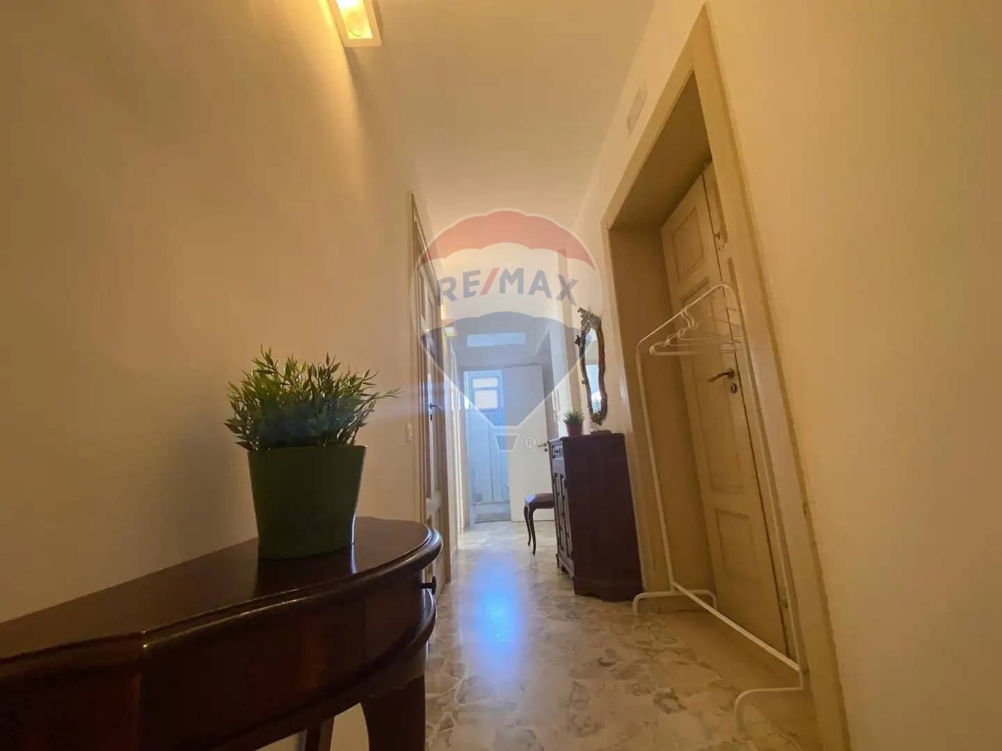 Villa (zona residenziale) di  6 vani /600 mq  a Adelfia (zona Adelfia Canneto)