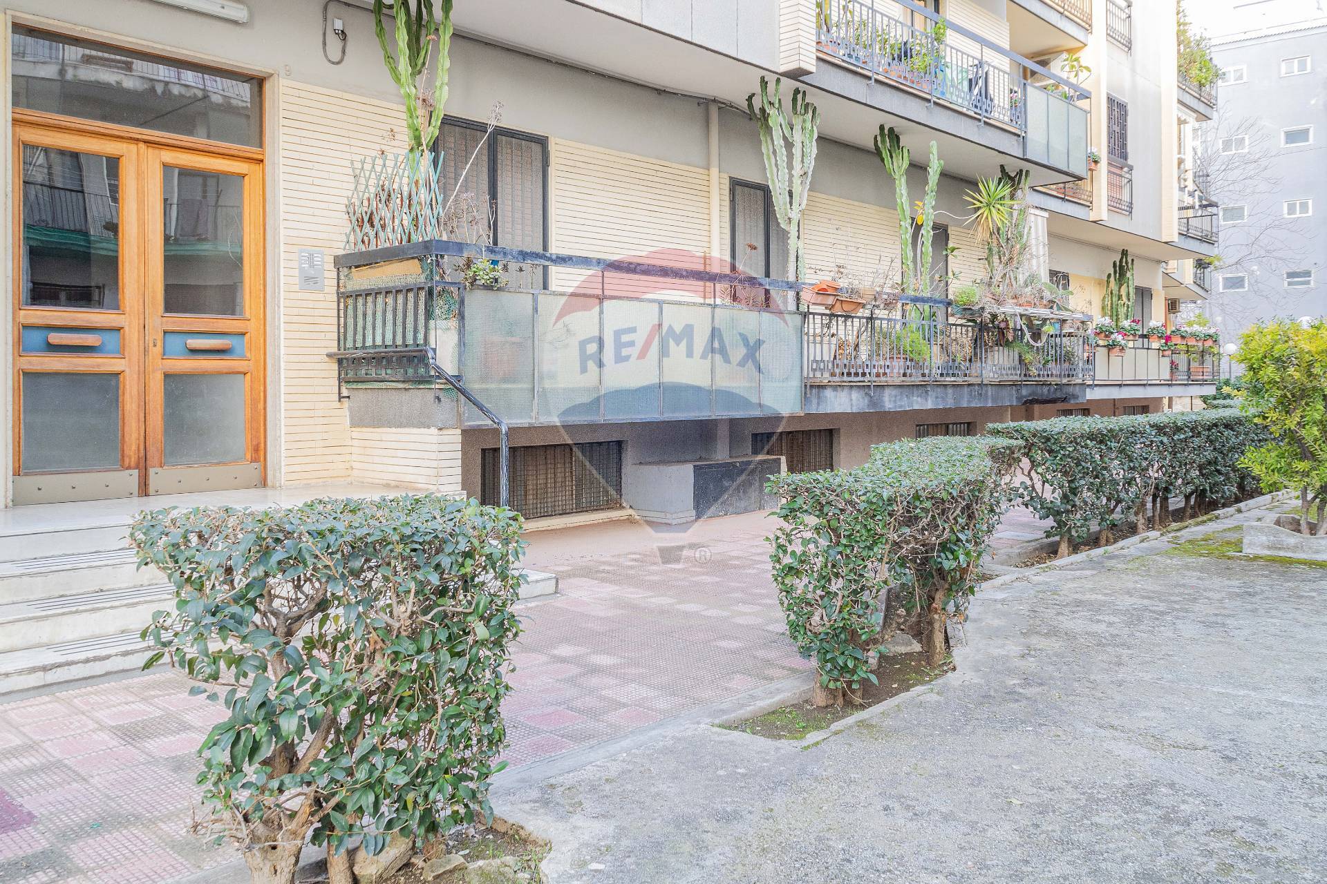 Appartamento di  4 vani /110 mq  a Bari - Carrassi (zona Carrassi)