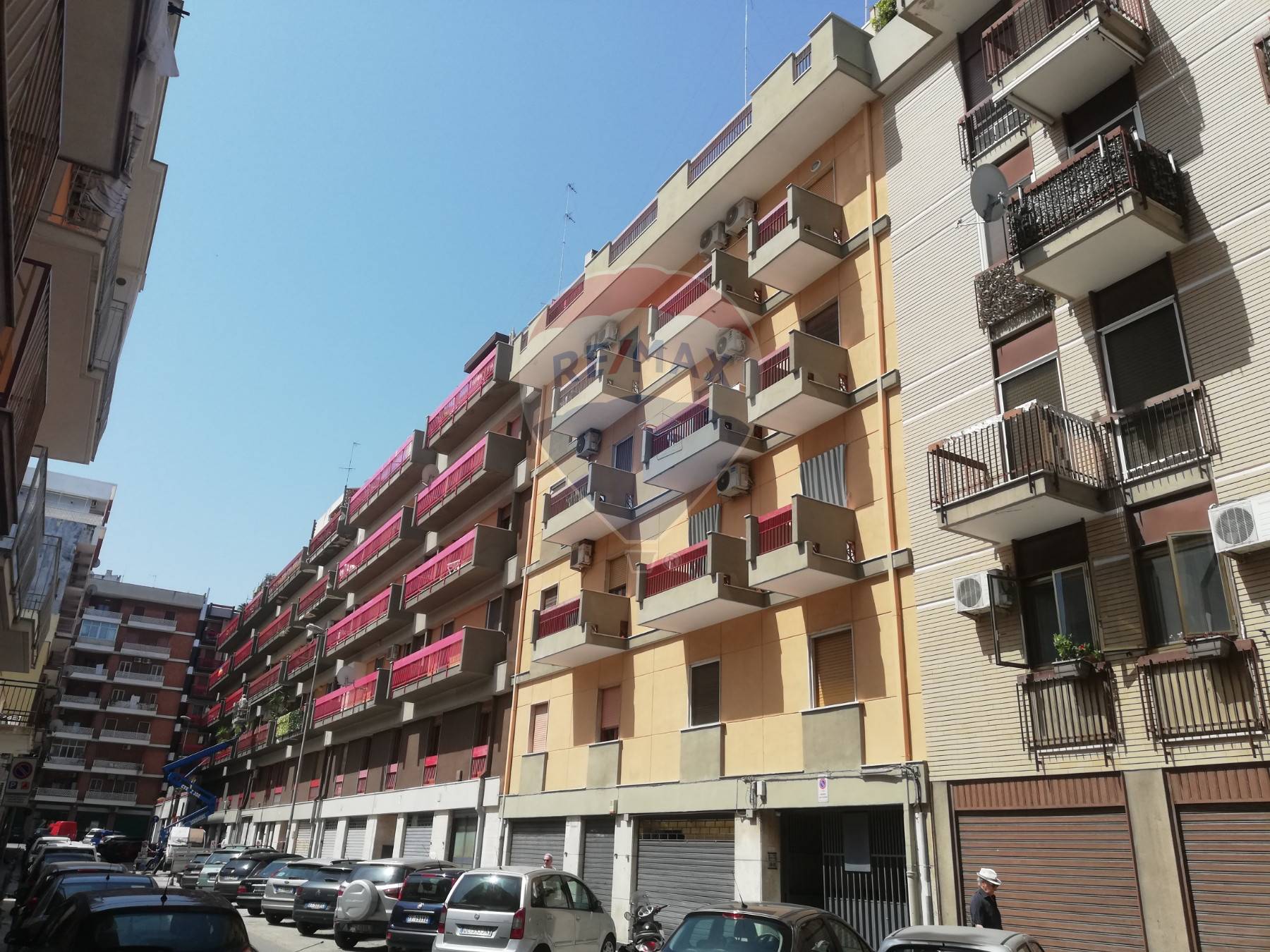 Appartamento di  4 vani /93 mq  a Bari - Libertà (zona Libertà )