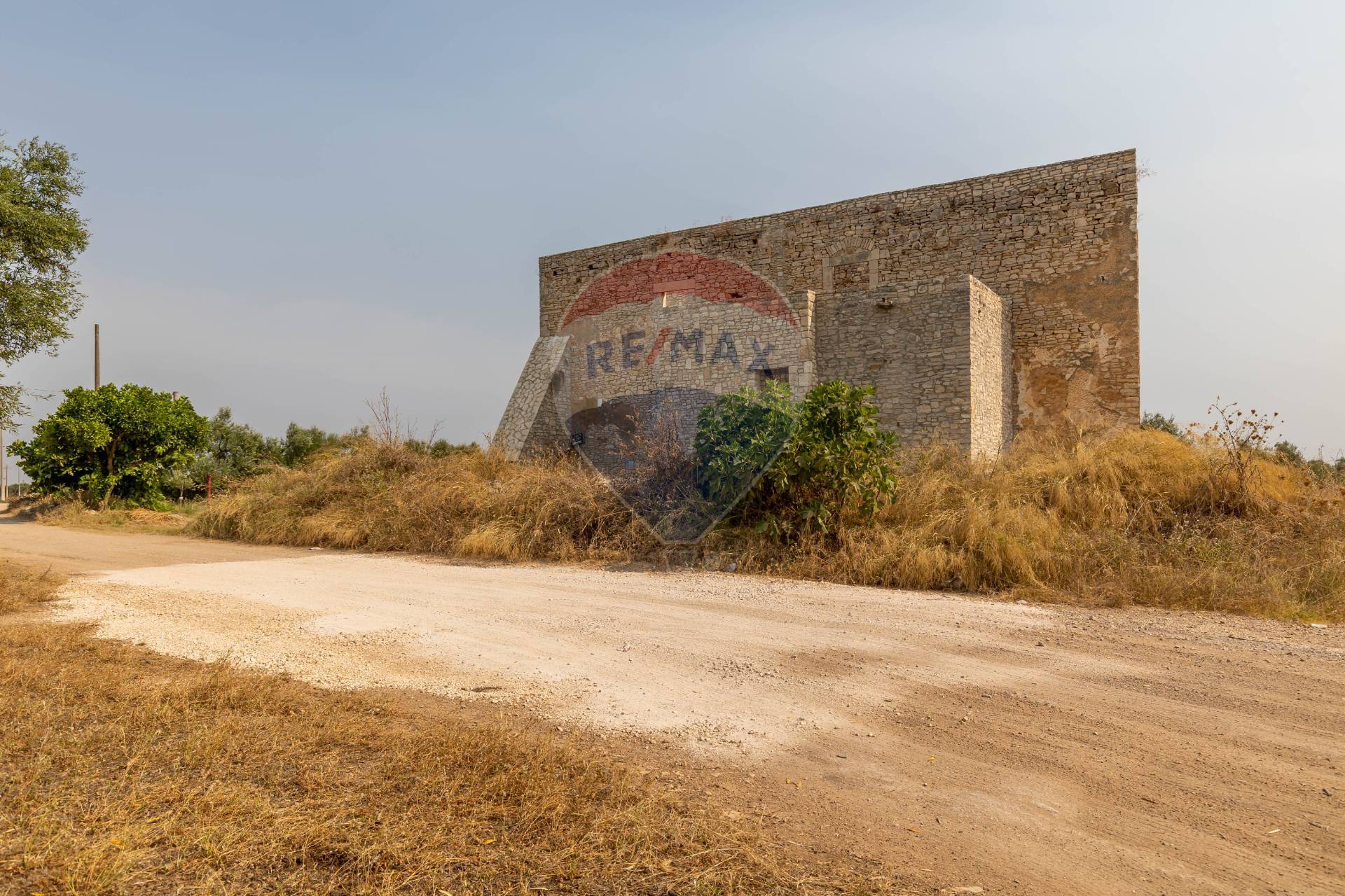 Rustico / Casale / Masseria di  6 vani /621 mq  a Giovinazzo