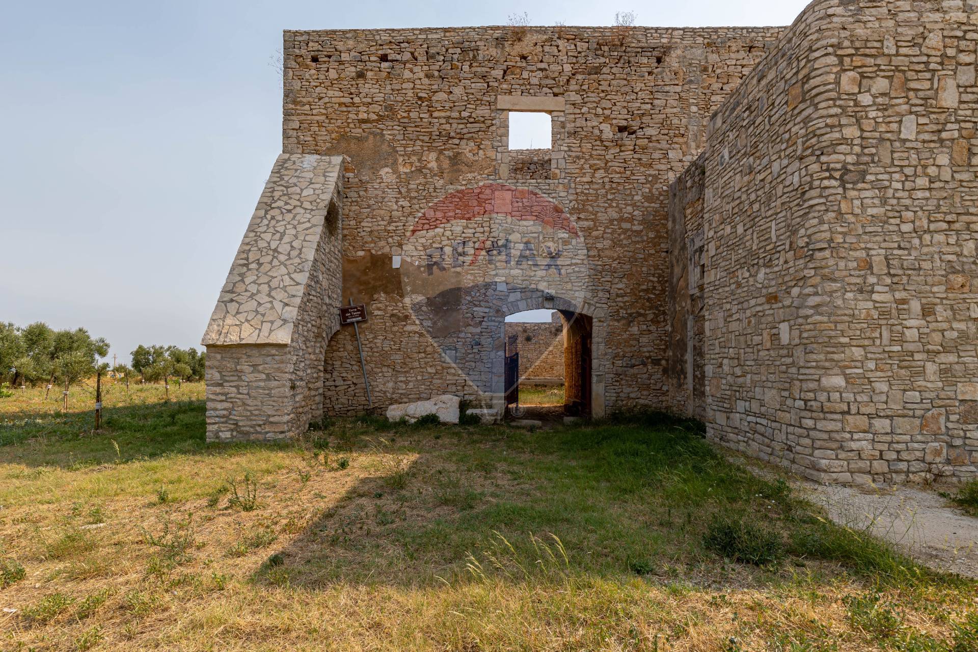 Rustico / Casale / Masseria di  6 vani /621 mq  a Giovinazzo