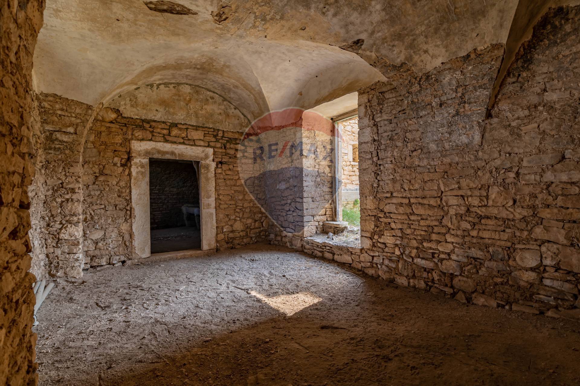 Rustico / Casale / Masseria di  6 vani /621 mq  a Giovinazzo