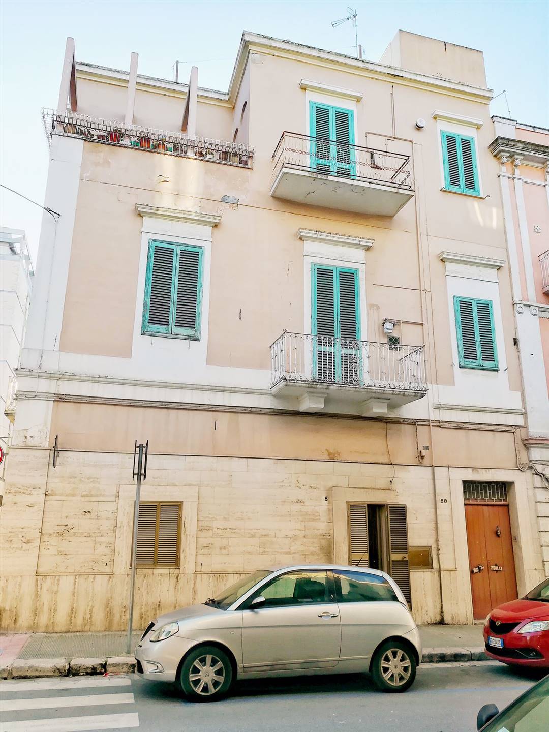 Palazzo / Stabile di  6 vani /322 mq  a Monopoli