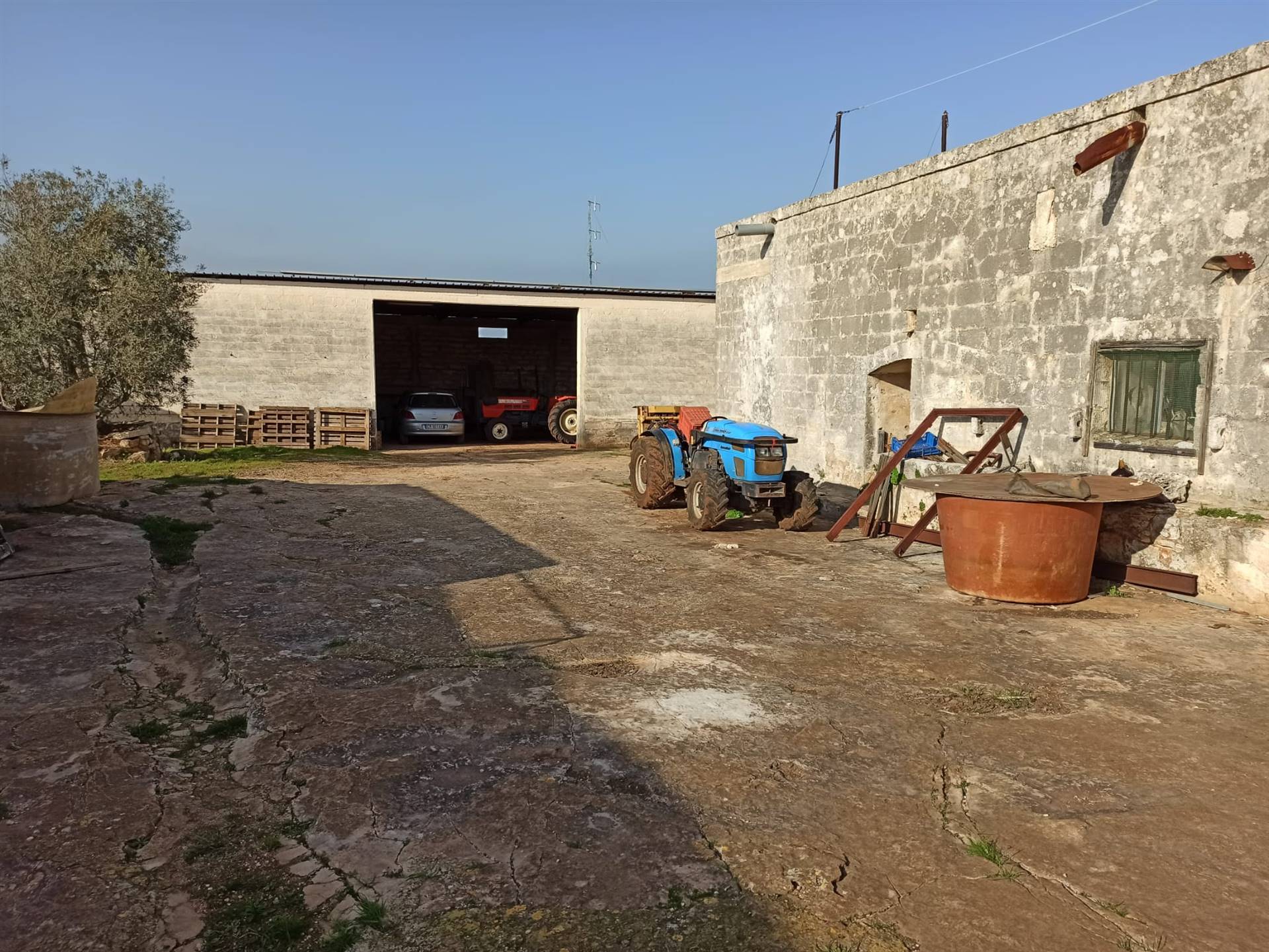 Rustico / Casale / Masseria di  6 vani /800 mq  a Polignano a Mare