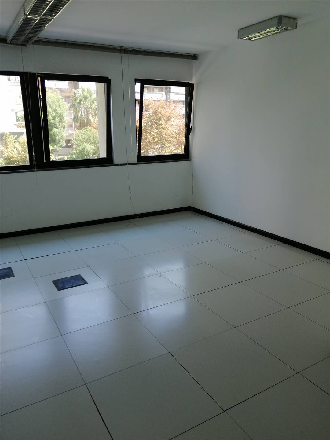 Ufficio di  3 vani /91 mq  a Bari (zona SAN PASQUALE)