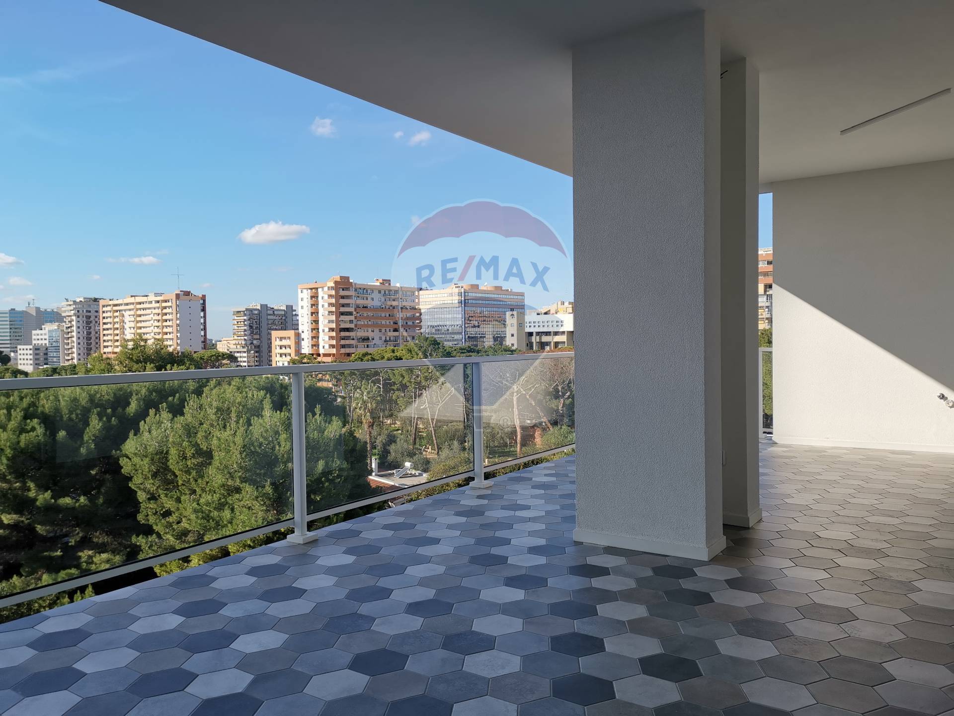 Appartamento di  6 vani /290 mq  a Bari - San Pasquale alta (zona S. Pasquale)