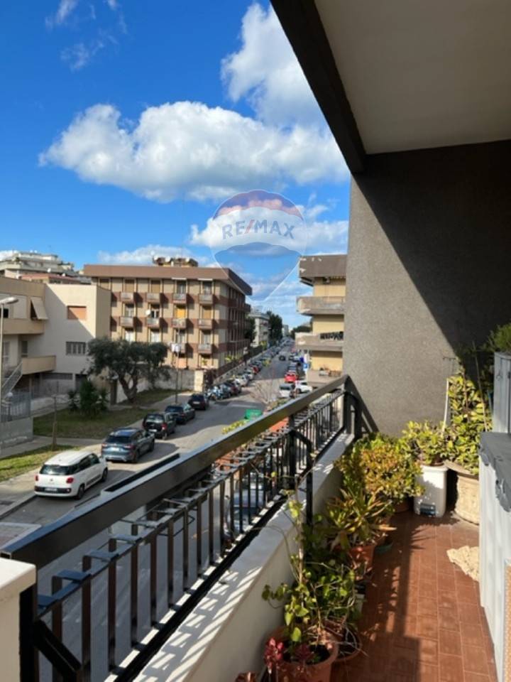 Appartamento di  3 vani /95 mq  a Bari - San Pasquale alta (zona S. Pasquale)