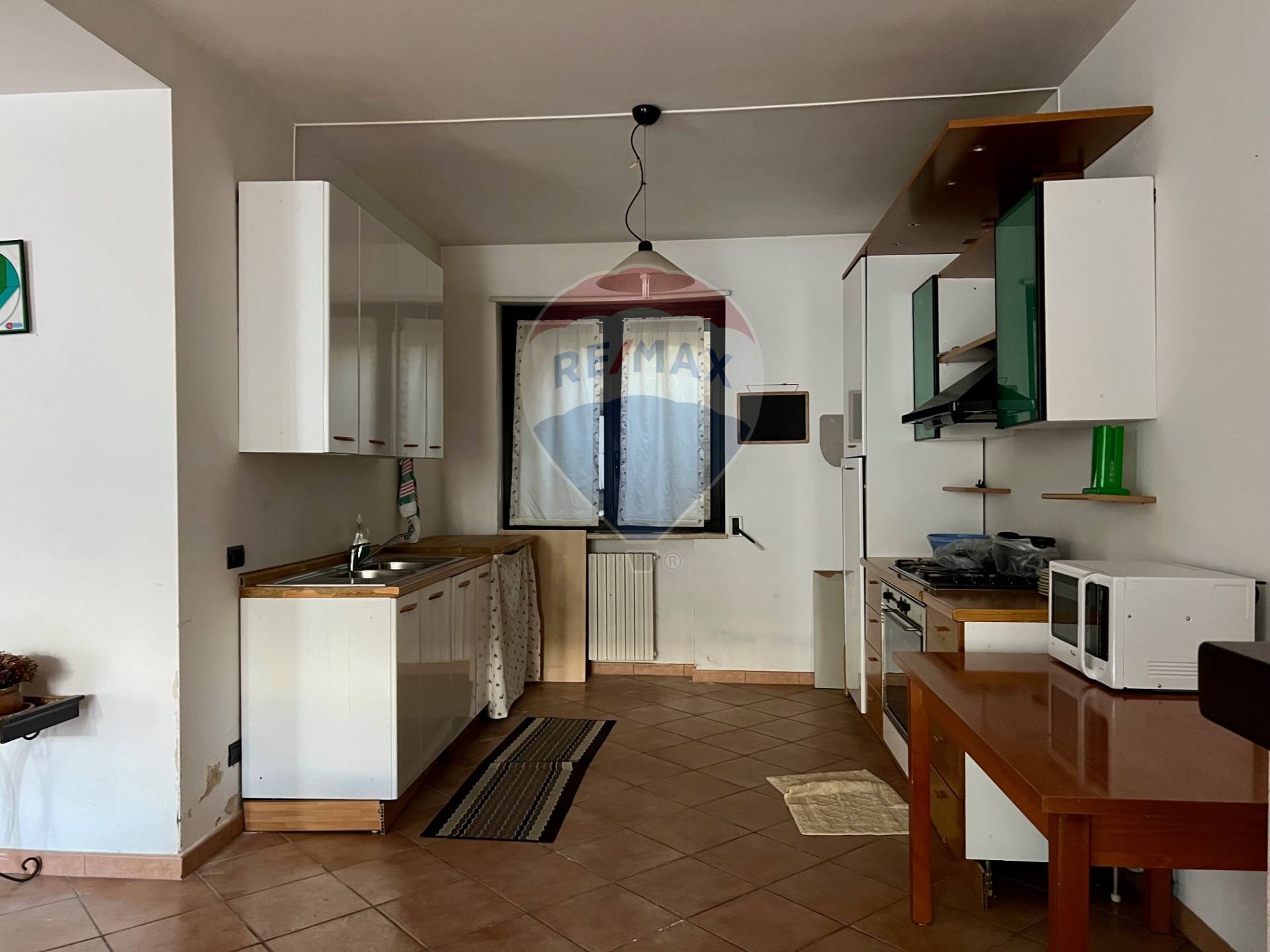 Villa (zona residenziale) di  5 vani /160 mq  a Valenzano