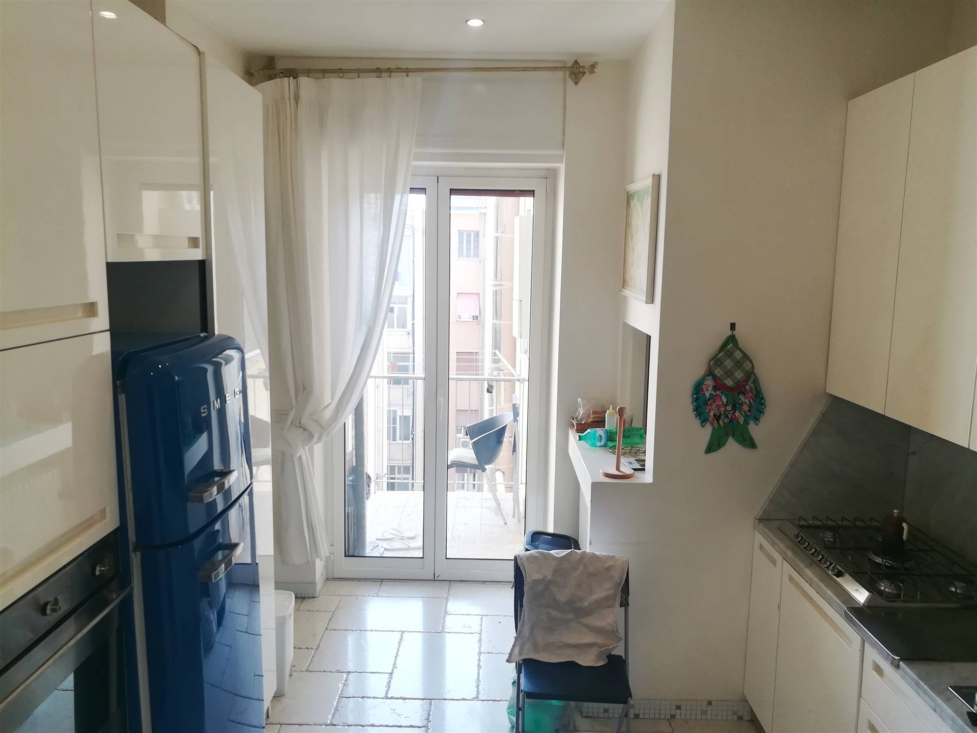 Appartamento di  5 vani /223 mq  a Bari (zona MADONNELLA)