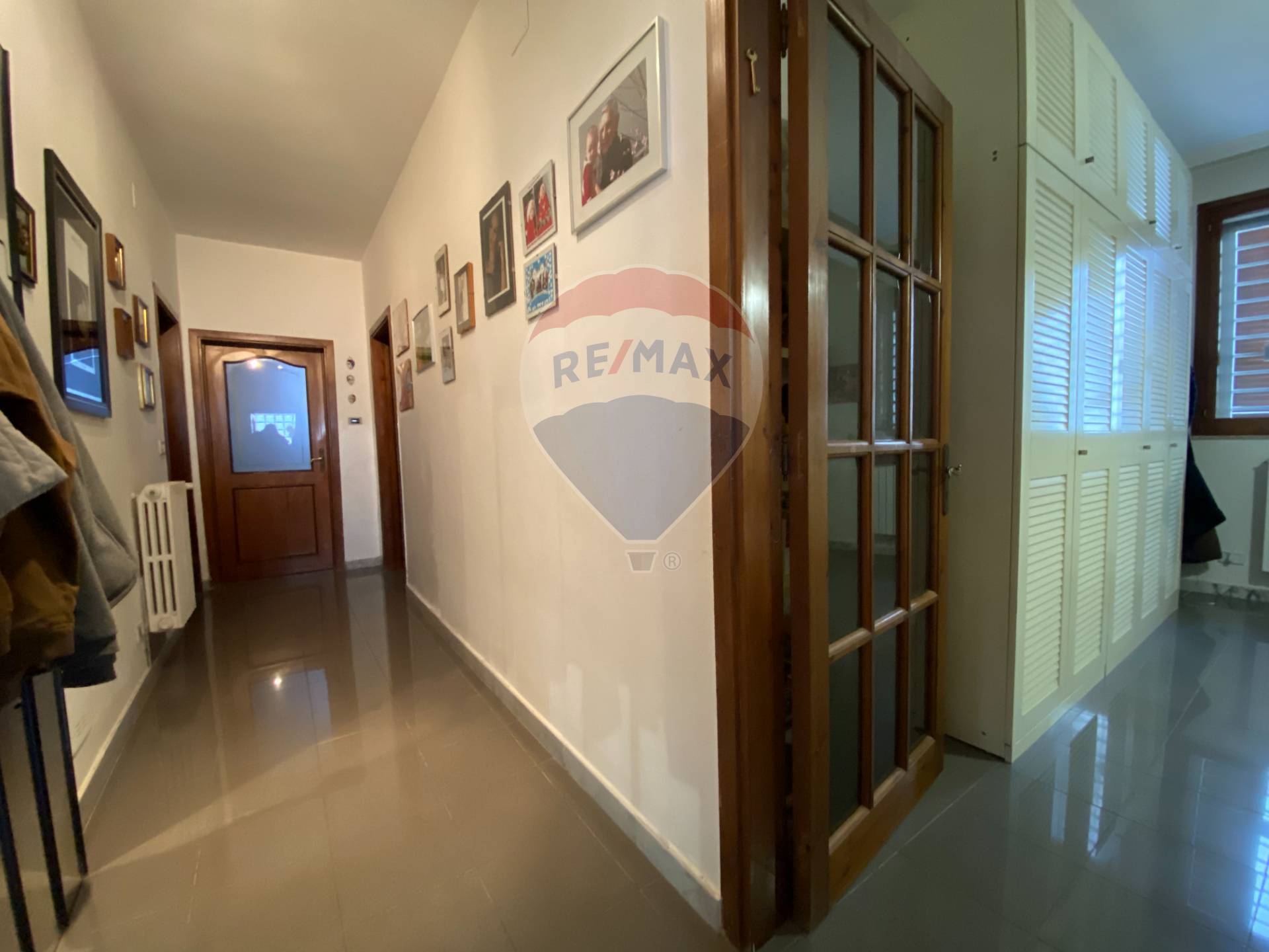 Villa (zona residenziale) di  6 vani /190 mq  a Bari - San Girolamo (zona S. Girolamo)