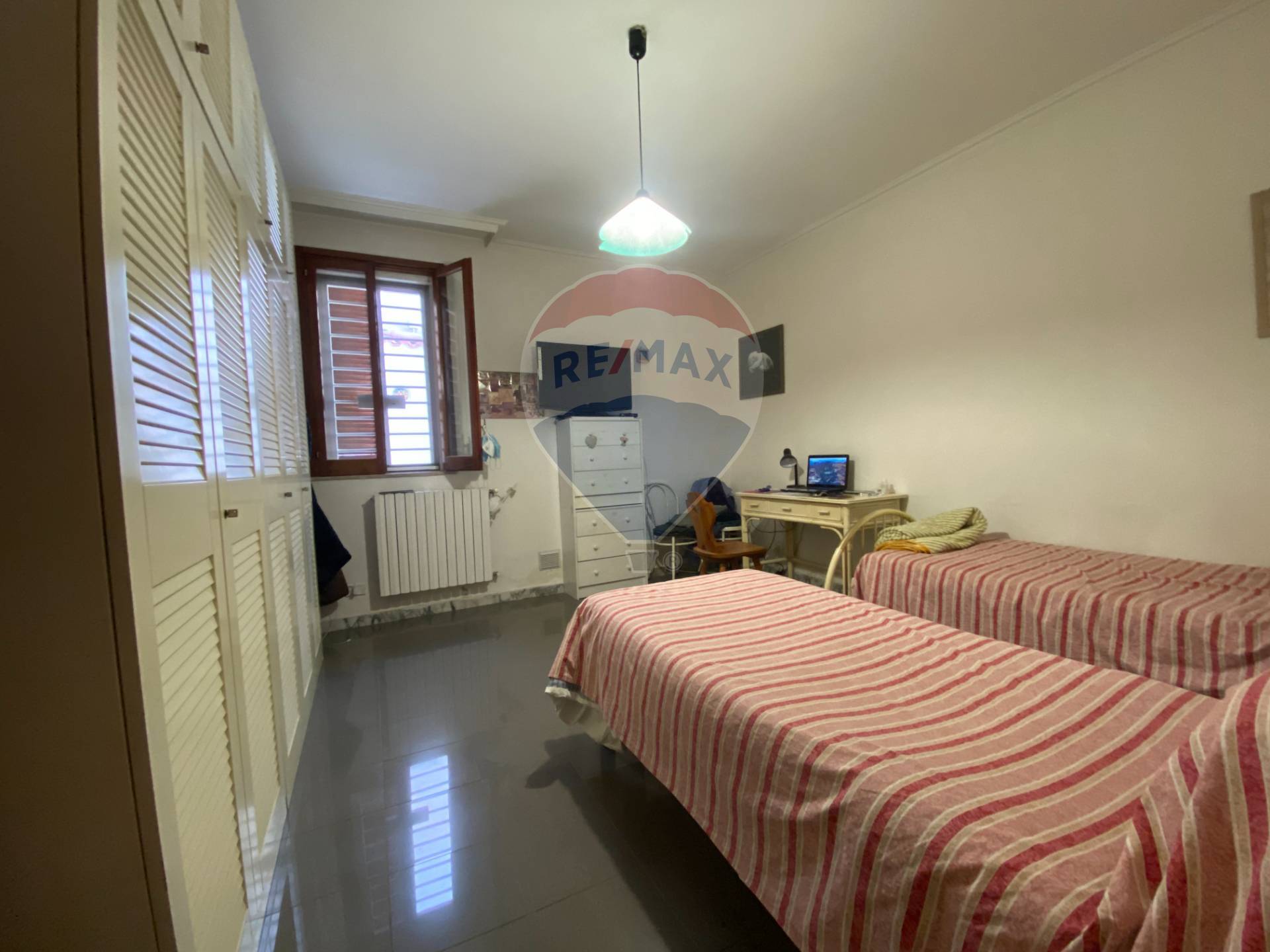 Villa (zona residenziale) di  6 vani /190 mq  a Bari - San Girolamo (zona S. Girolamo)