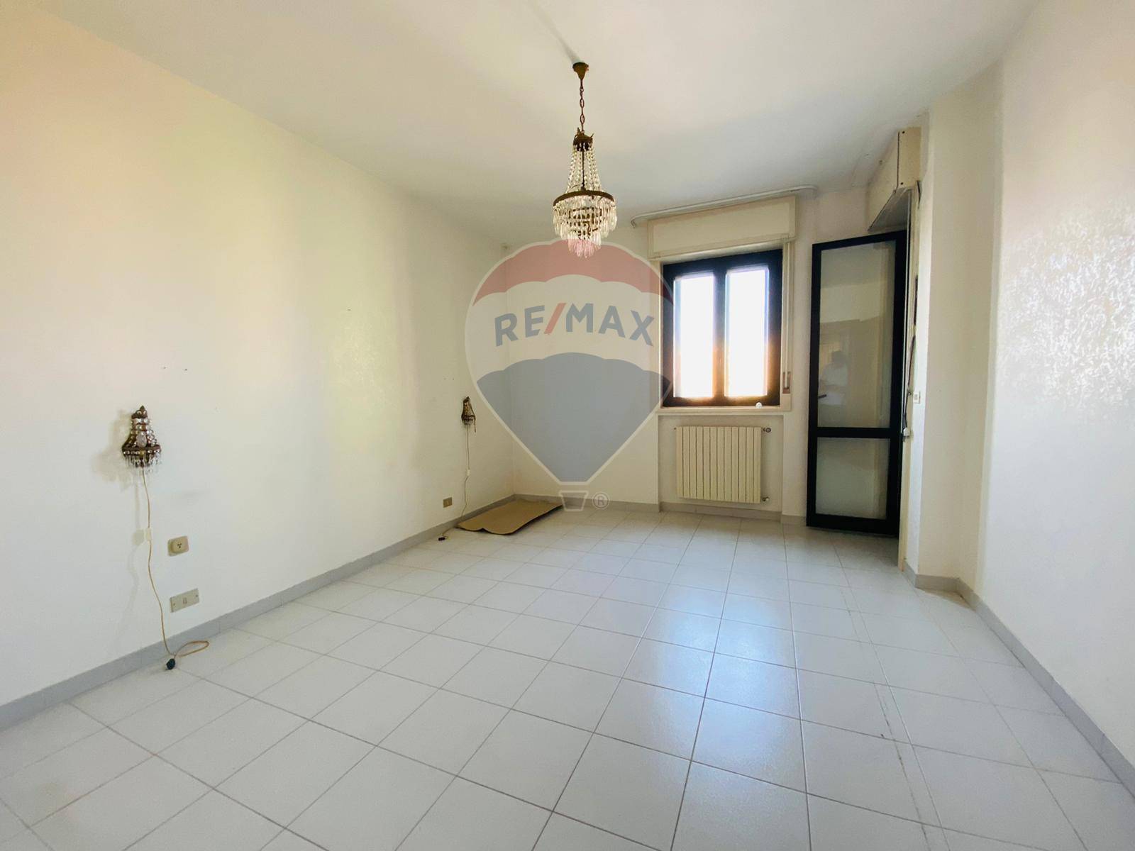 Appartamento di  3 vani /96 mq  a Bari - San Paolo (zona San Paolo)