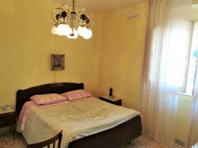 Appartamento di  3 vani /85 mq  a Bari (zona JAPIGIA)