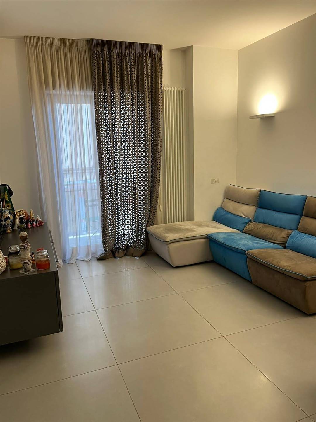 Appartamento di  3 vani /86 mq  a Bari (zona CARRASSI)