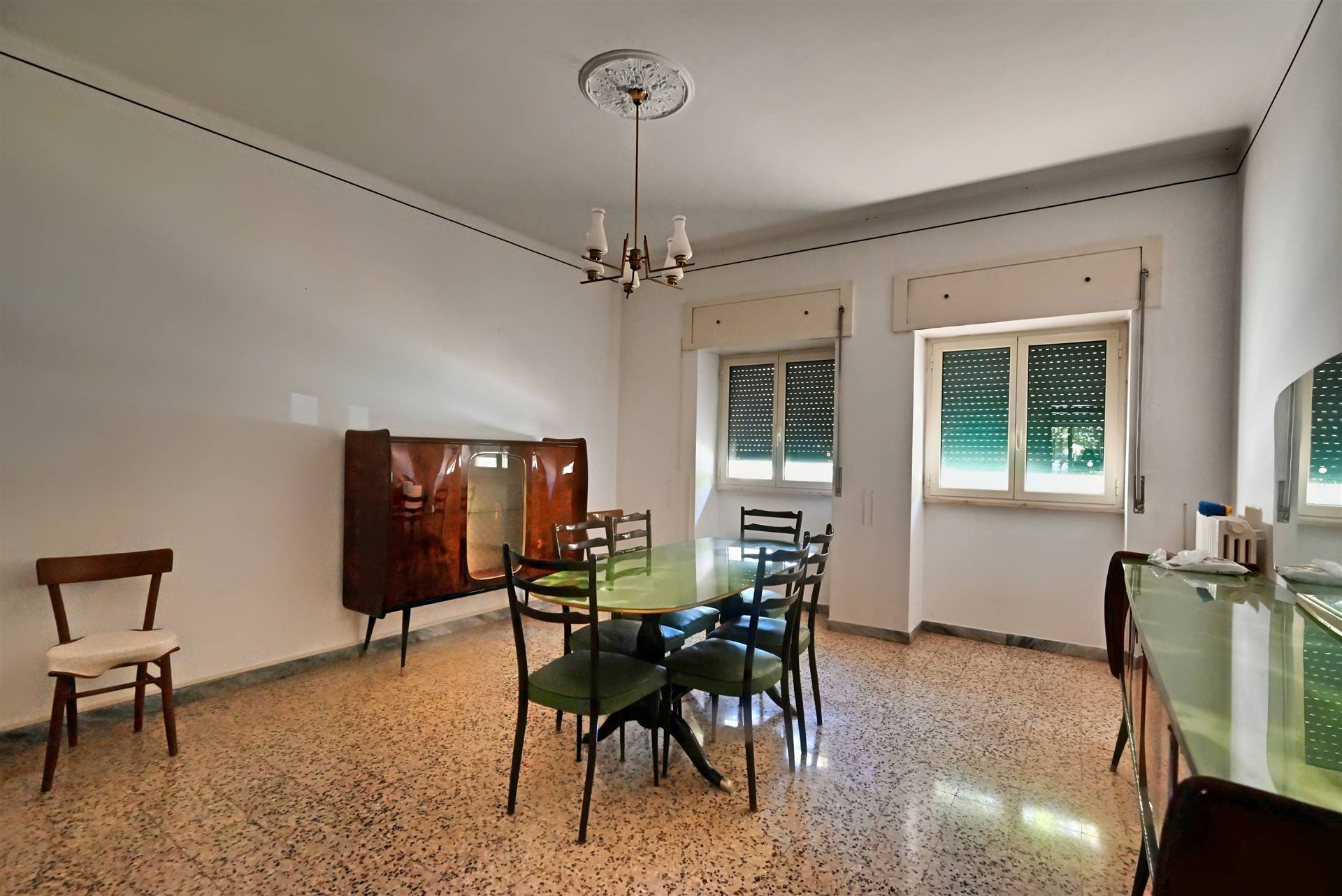 Appartamento di  6 vani /144 mq  a Putignano (zona SAN FILIPPO)