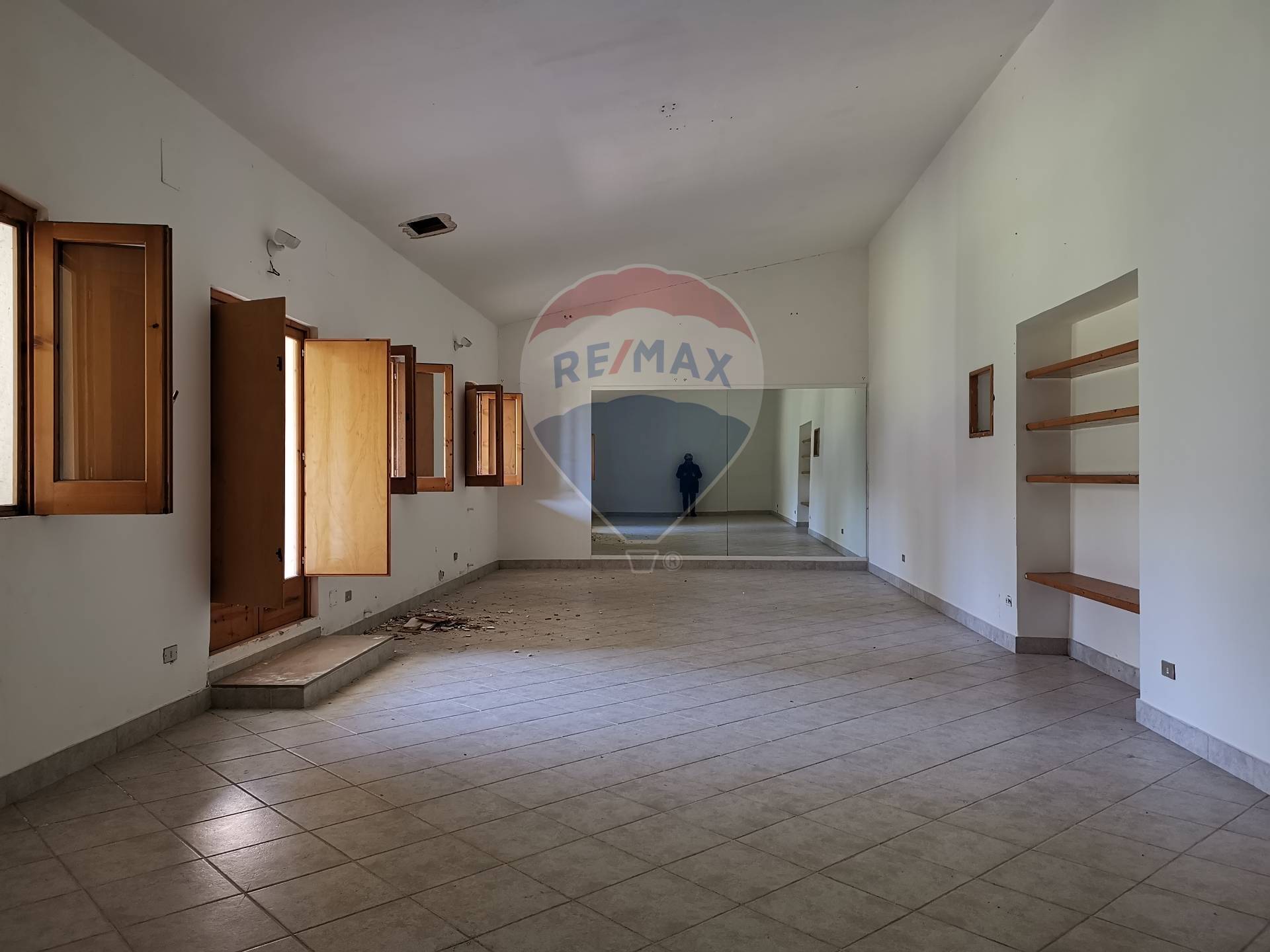 Casa indipendente di  6 vani /420 mq  a Bari - Poggiofranco (zona Poggiofranco)