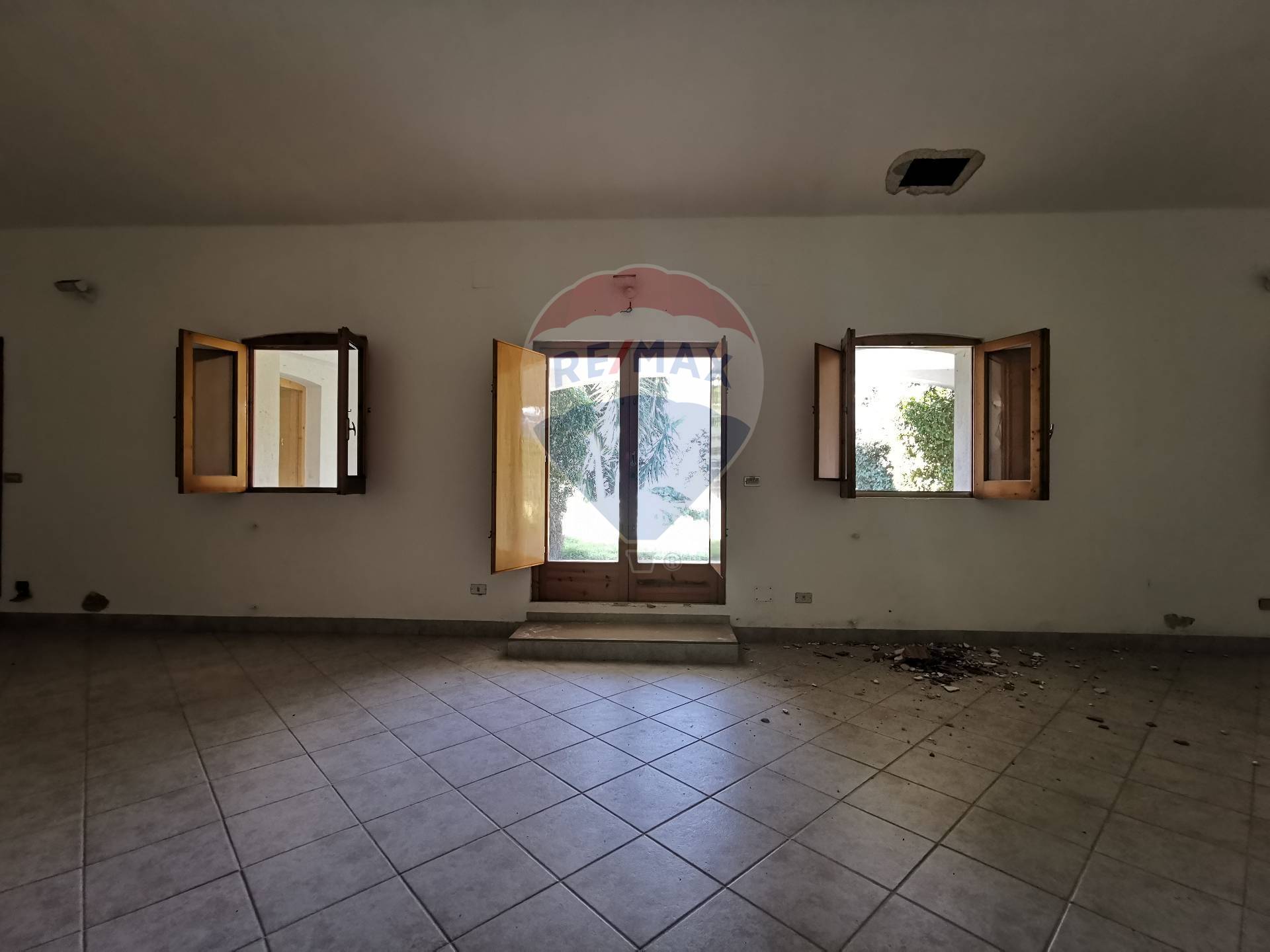 Casa indipendente di  6 vani /420 mq  a Bari - Poggiofranco (zona Poggiofranco)