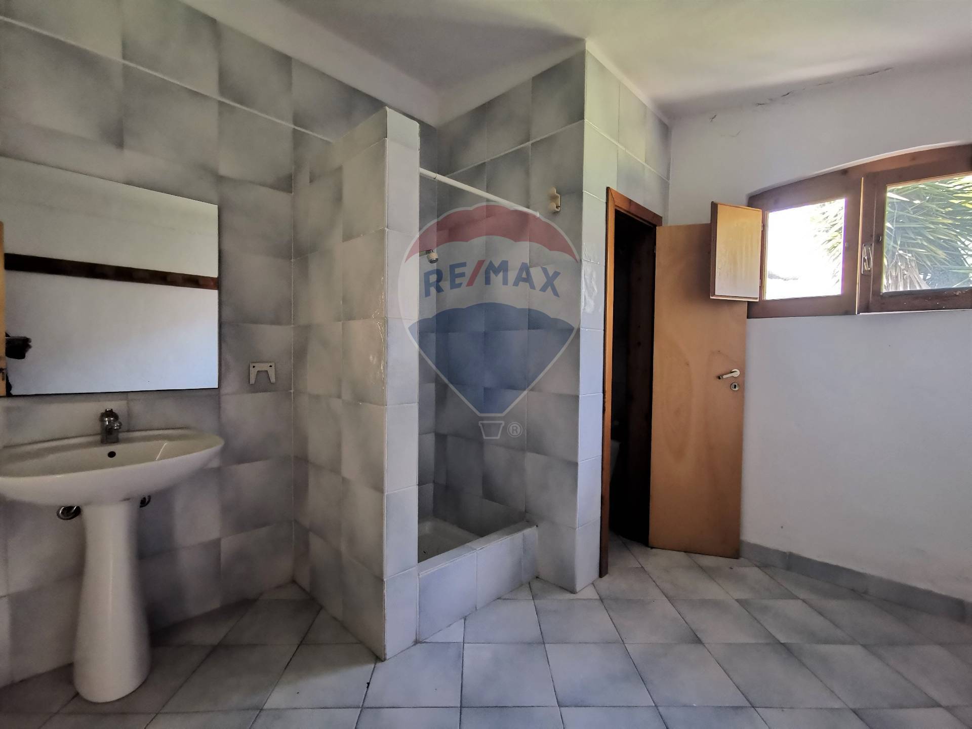 Casa indipendente di  6 vani /420 mq  a Bari - Poggiofranco (zona Poggiofranco)