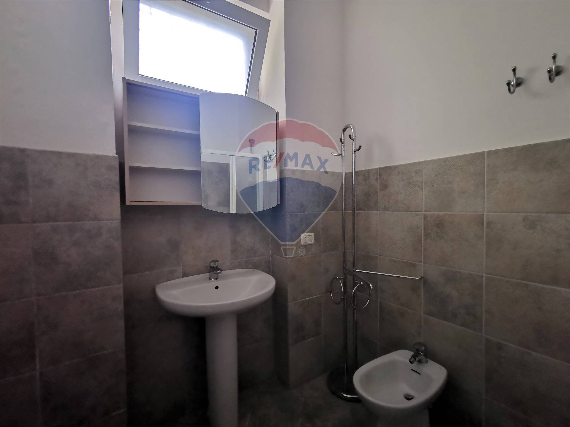 Casa indipendente di  6 vani /420 mq  a Bari - Poggiofranco (zona Poggiofranco)