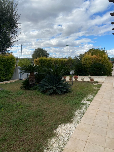 Polignano-Neapolis villa 4 vani lotto di 700 mq con piscina