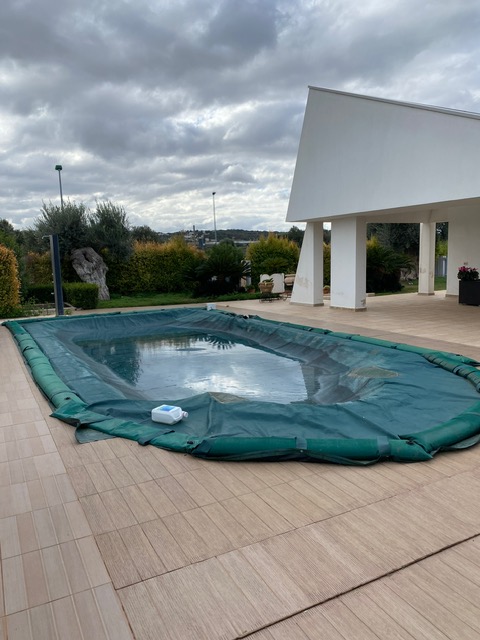 Polignano-Neapolis villa 4 vani lotto di 700 mq con piscina