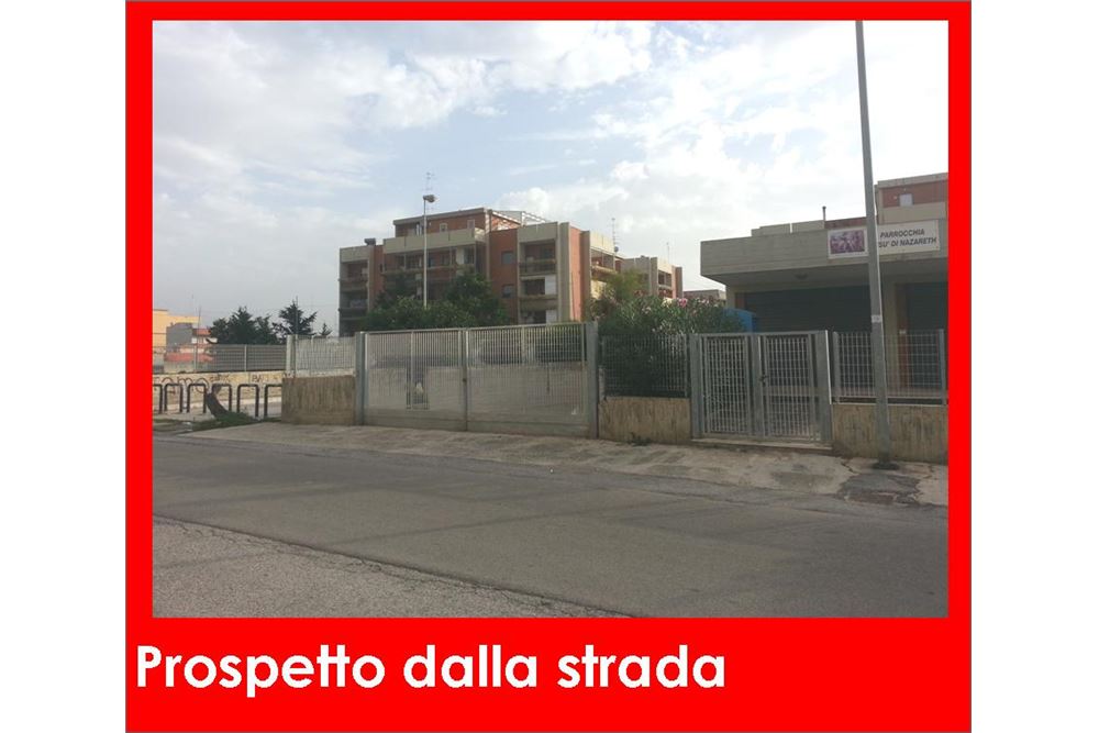 Negozio/2080 mq  a Bari - Fesca (zona Fesca)