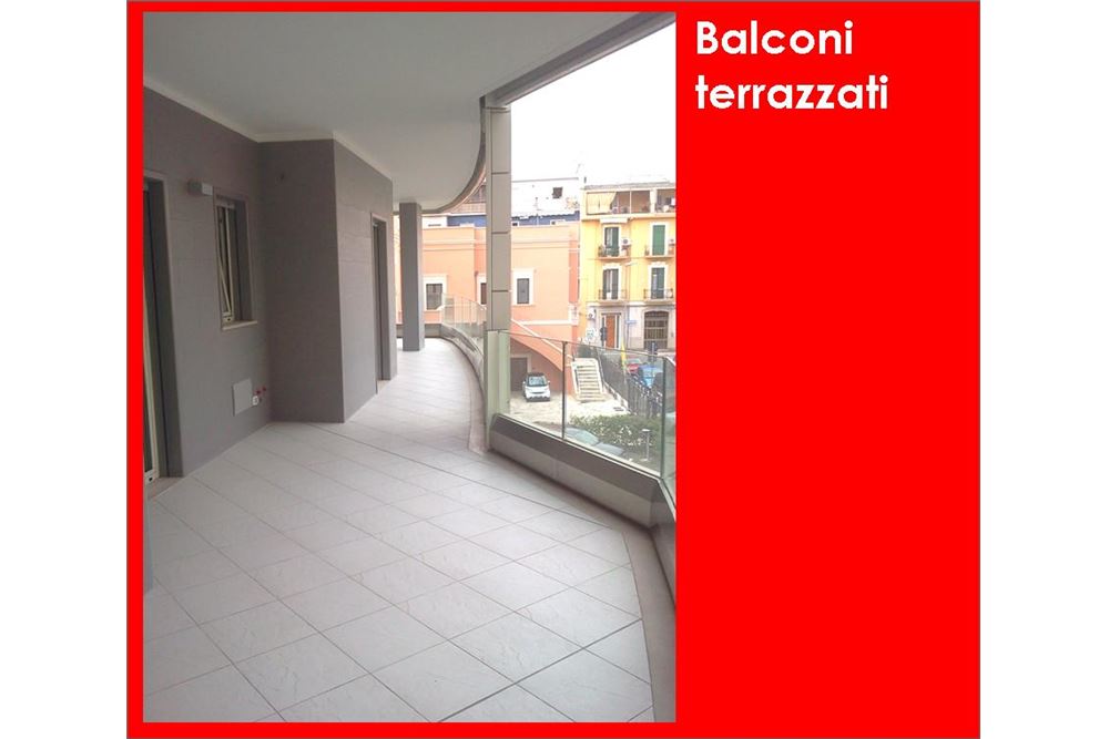 Ufficio/172 mq  a Bari - Picone (zona Picone)