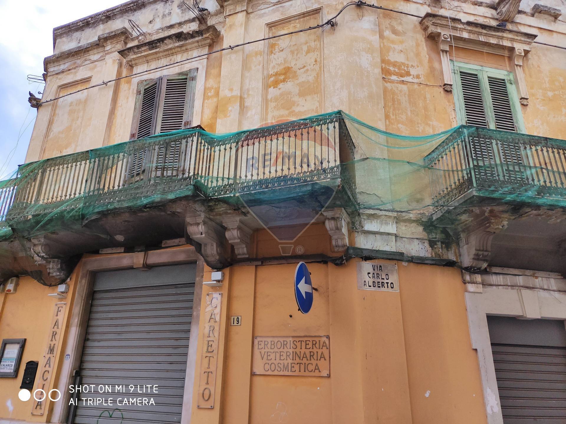 Casa indipendente di  6 vani /747 mq  a Triggiano