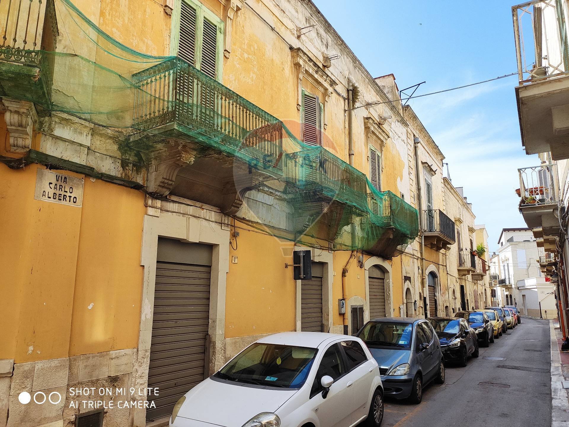 Casa indipendente di  6 vani /747 mq  a Triggiano