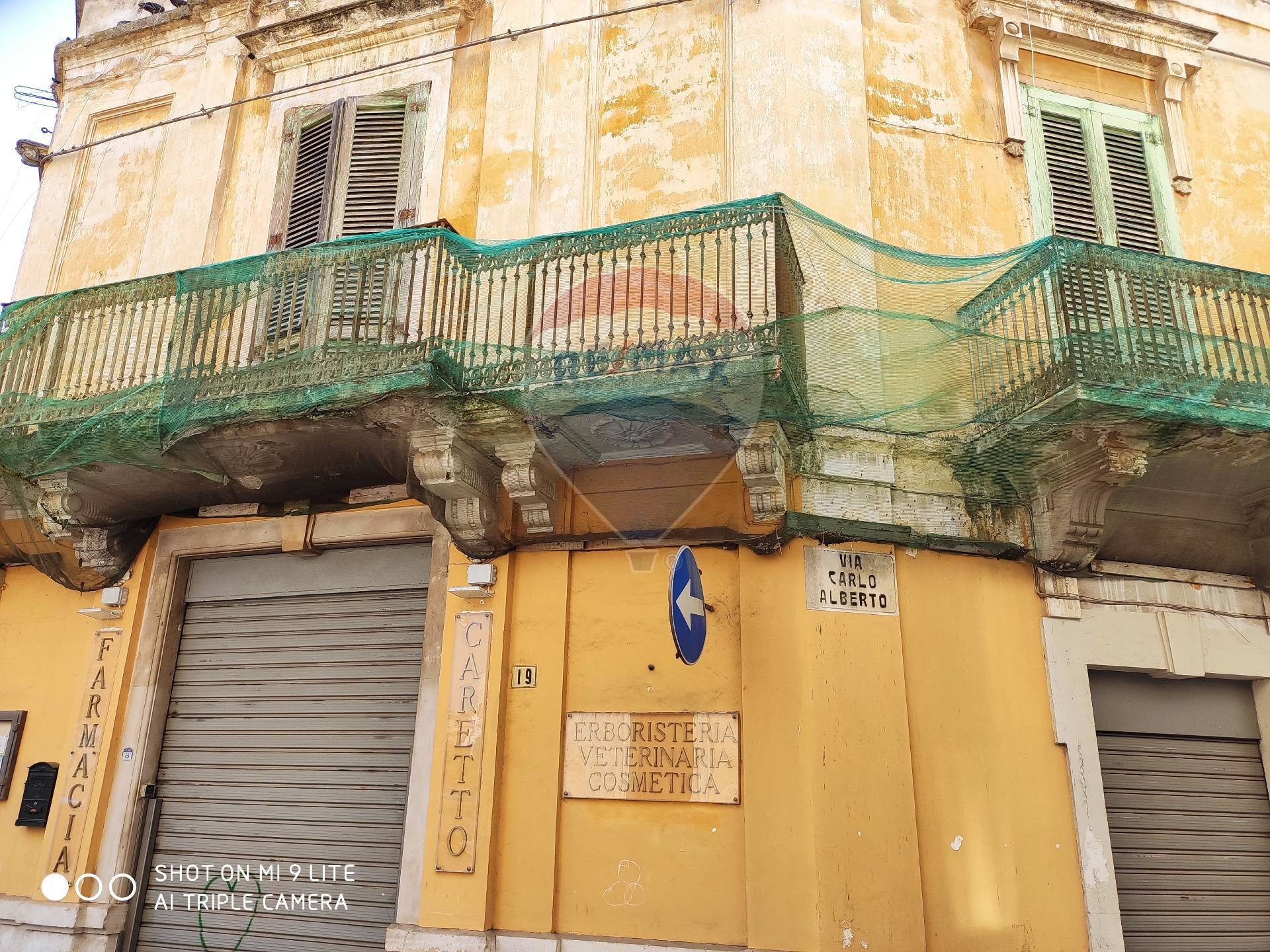 Casa indipendente di  6 vani /747 mq  a Triggiano