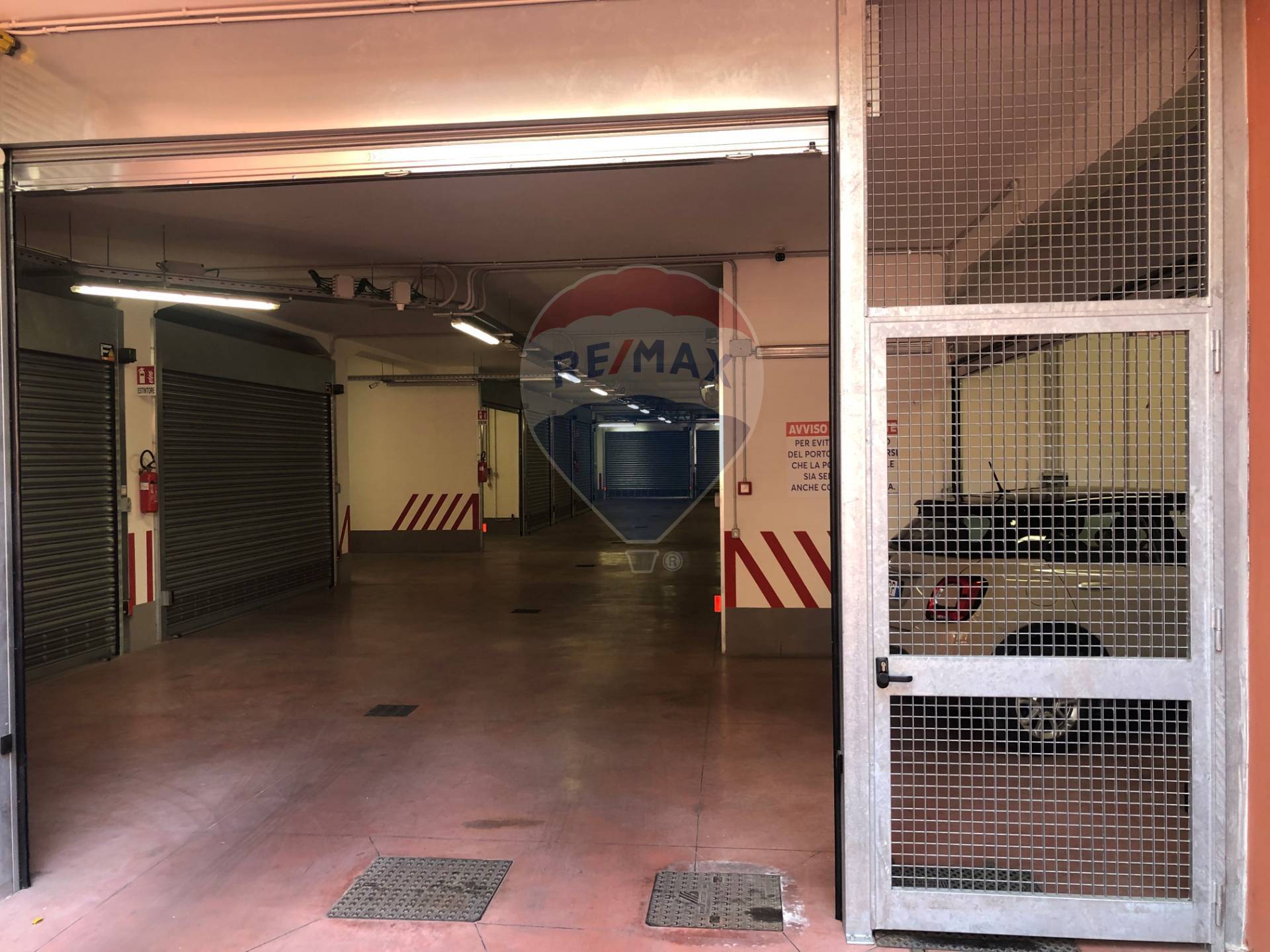 Box / Garage / Posto Auto di  1 vani /17 mq  a Bari - Poggiofranco (zona Poggiofranco)