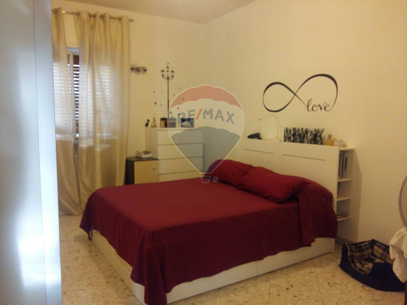 Appartamento di  4 vani /175 mq  a Bari - Poggiofranco (zona Poggiofranco)