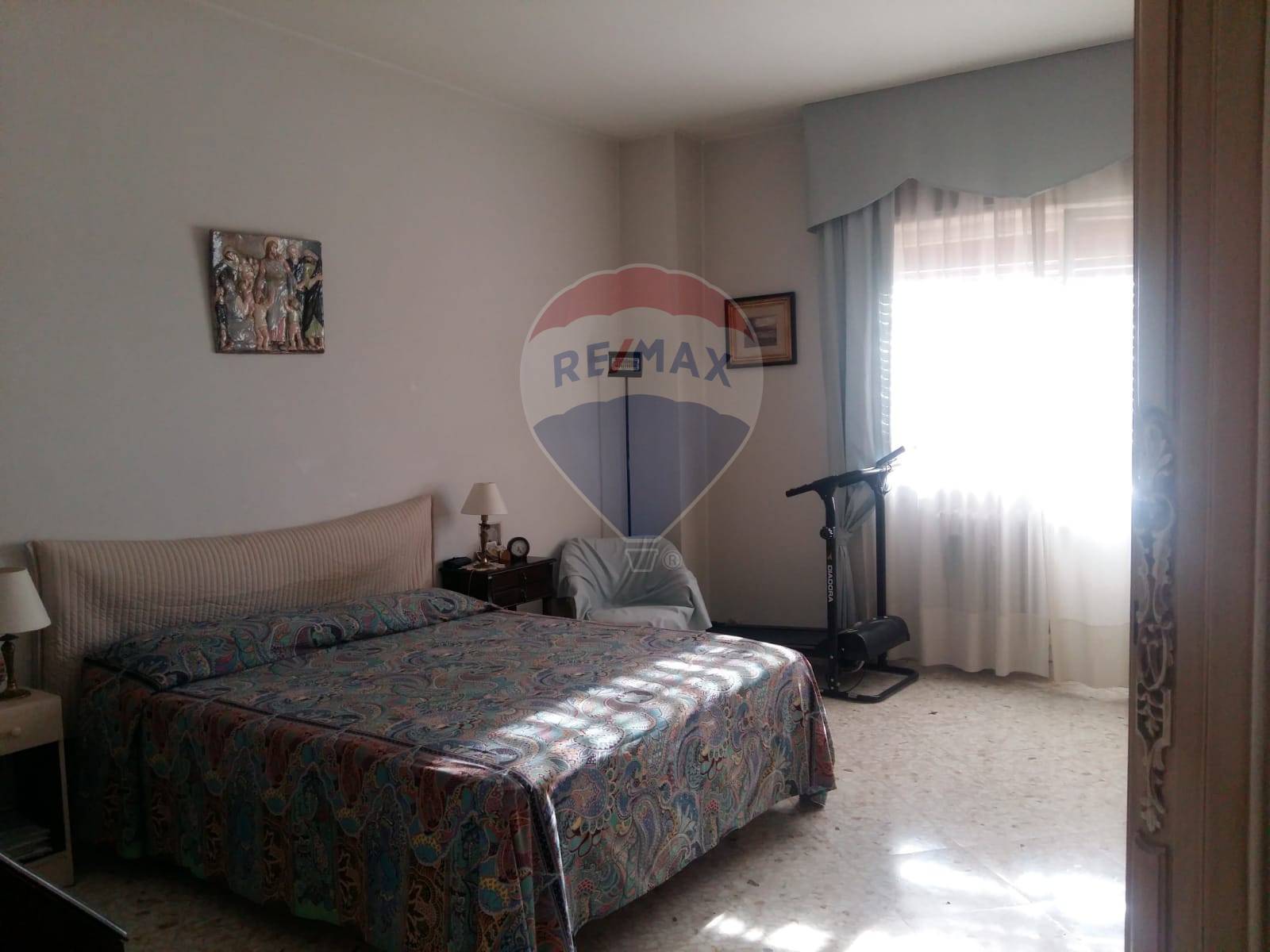 Appartamento di  4 vani /175 mq  a Bari - Poggiofranco (zona Poggiofranco)