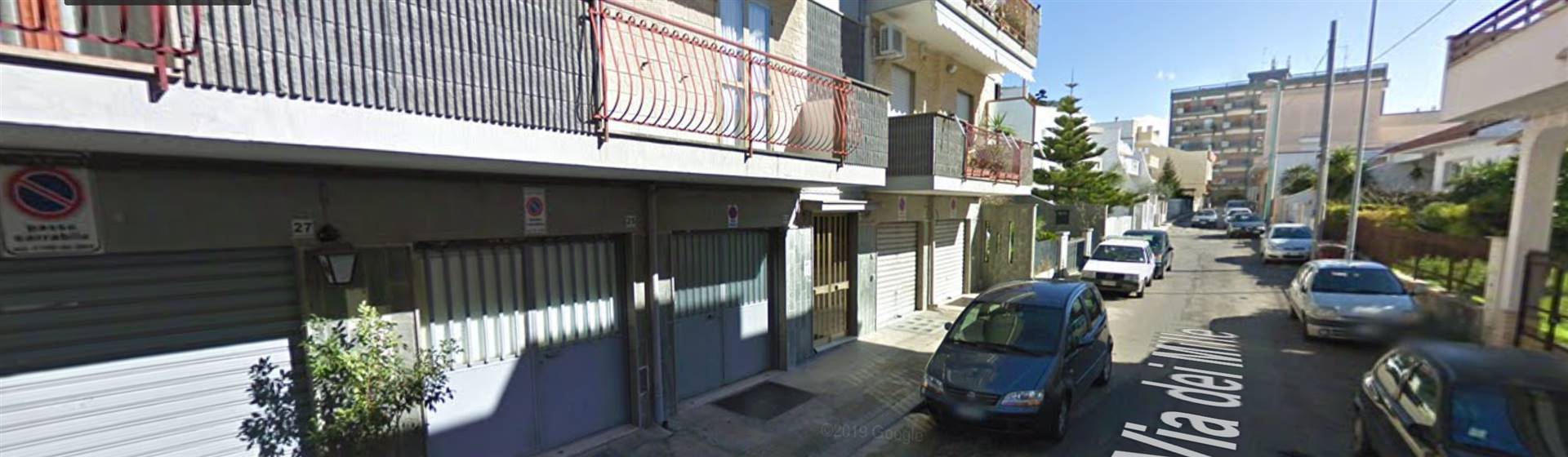 Negozio di  2 vani /83 mq  a Adelfia (zona CANNETO)