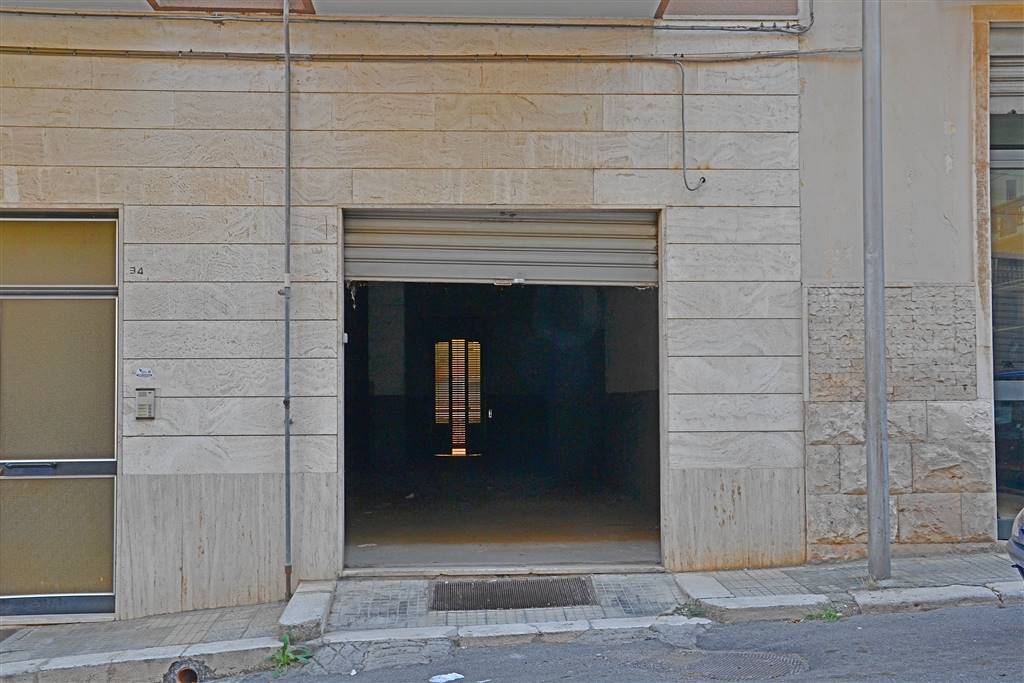 Casa indipendente di  1 vani /104 mq  a Putignano (zona SEMI CENTRALE)